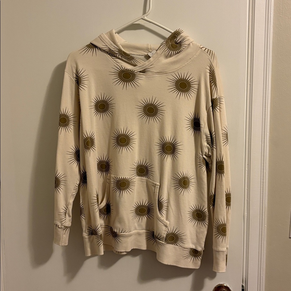 Kate Quinn Sunburst Sweatshirt